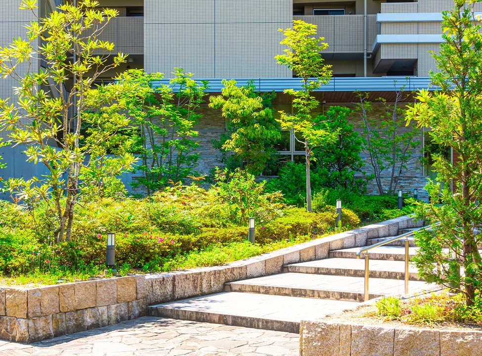 マンションの緑地管理